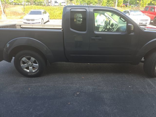 Used 2013 Nissan Frontier SV w/ SV Value Truck Pkg RWD image 6