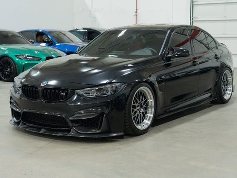 Used 2018 BMW M3 image 3