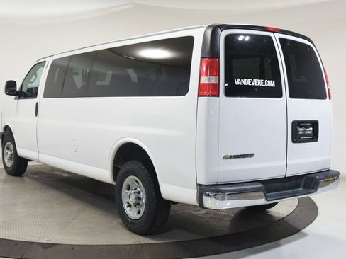Used 2017 Chevrolet Express 3500 LT w/ LT Preferred Equipment Group RWD image 12