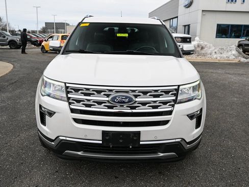 Used 2019 Ford Explorer Limited w/ Ford Safe & Smart Package image 10
