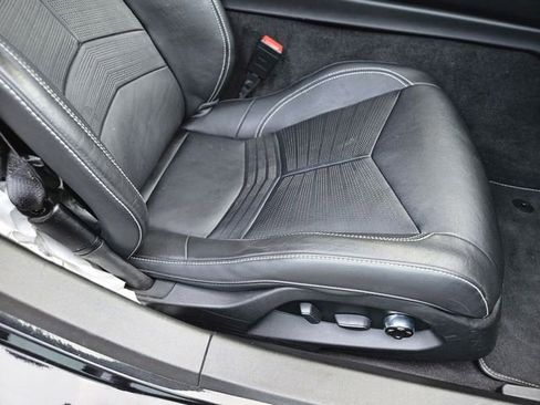 Used 2022 Chevrolet Corvette Stingray Preferred Cpe w/ Z51 Performance Package RWD image 16