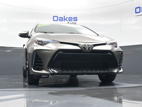Used 2018 Toyota Corolla SE image 35