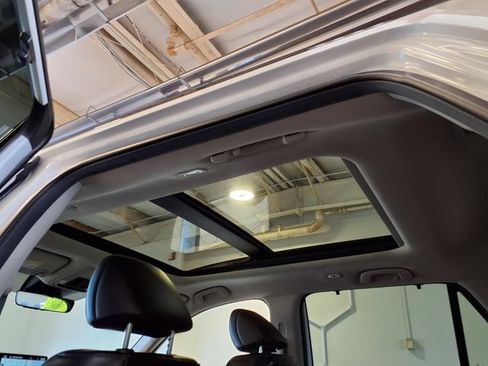 Used 2024 Honda Pilot Elite image 17