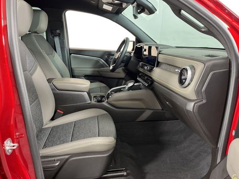 Certified 2024 Chevrolet Colorado ZR2 w/ Technology Package image 8