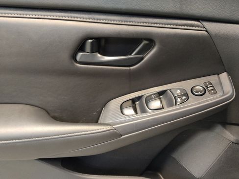 Used 2025 Nissan Sentra S FWD image 27