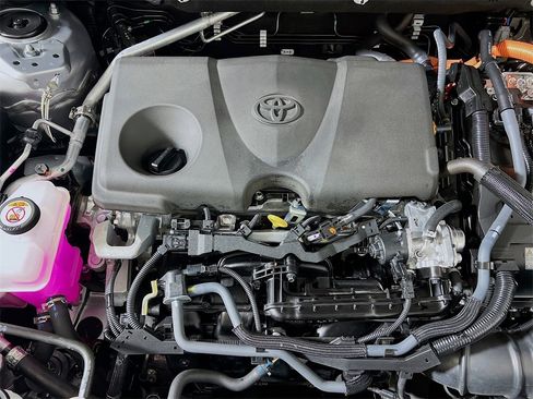 Certified 2025 Toyota RAV4 XLE image 27