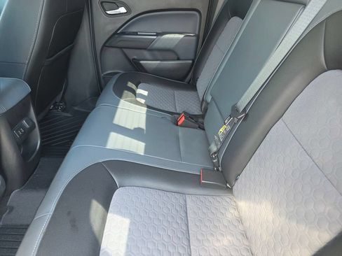 Used 2017 Chevrolet Colorado Z71 RWD image 15