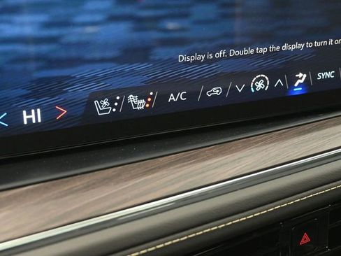 New 2026 Chevrolet Suburban Premier image 29