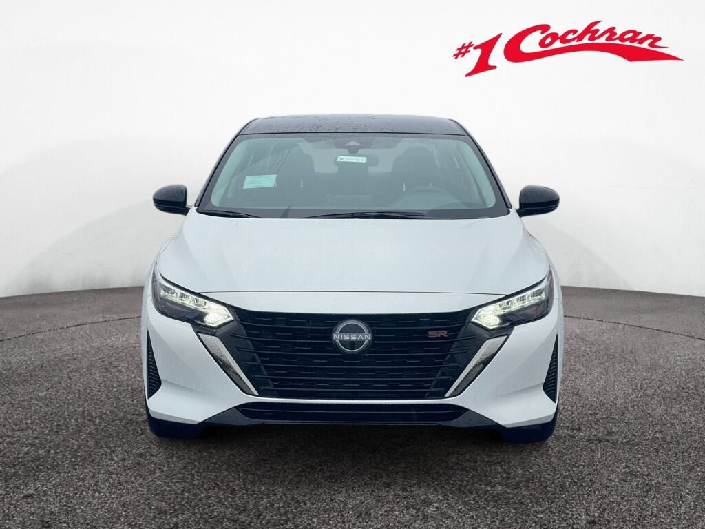 Used 2025 Nissan Sentra SR FWD image 2
