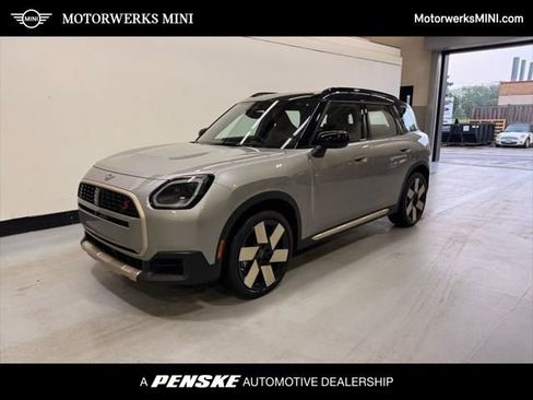 Used 2025 MINI Cooper Countryman S image 1