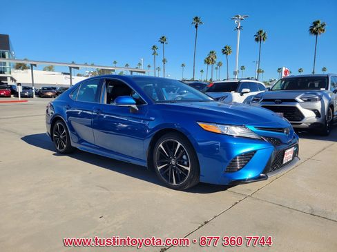 Certified 2020 Toyota Camry XSE image 2