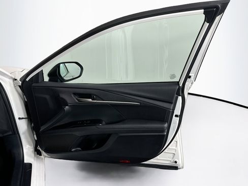 Used 2025 Toyota Camry LE image 32