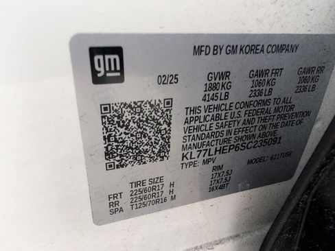 Used 2025 Chevrolet Trax LT w/ LT Convenience Package FWD image 35