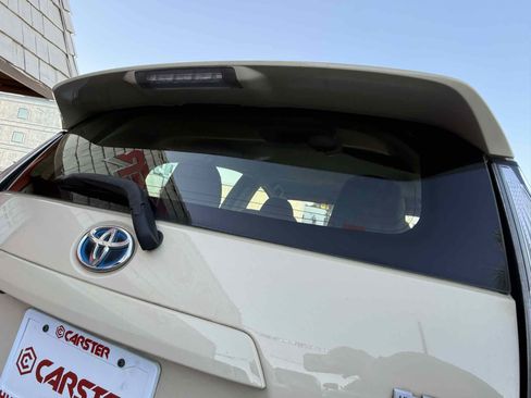 Used 2018 Toyota Prius C Two image 36