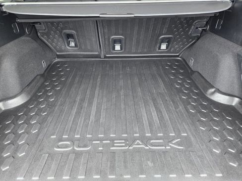 Used 2022 Subaru Outback Premium AWD/4WD image 31
