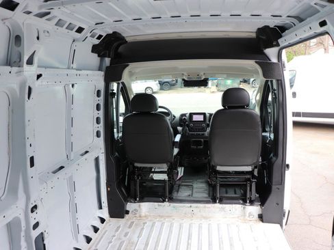 Used 2025 RAM ProMaster 2500 w/ Convenience Group image 19