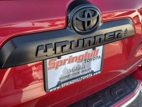 Used 2023 Toyota 4Runner TRD Off-Road Premium w/ Moonroof Package AWD/4WD image 15