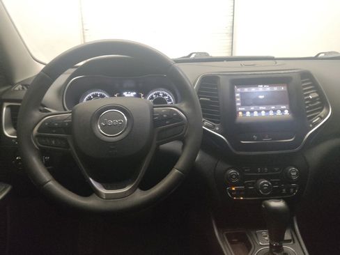 Used 2020 Jeep Cherokee Latitude Plus FWD image 22