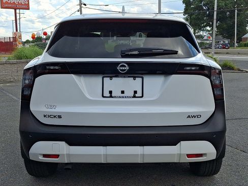 Certified 2025 Nissan Kicks SV AWD/4WD image 6
