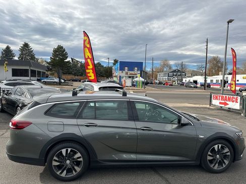 Used 2018 Buick Regal Essence w/ Driver Confidence Package #1 image 8