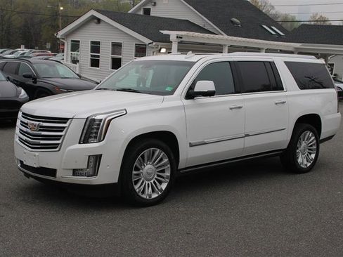 Used 2017 Cadillac Escalade ESV Platinum AWD/4WD image 3