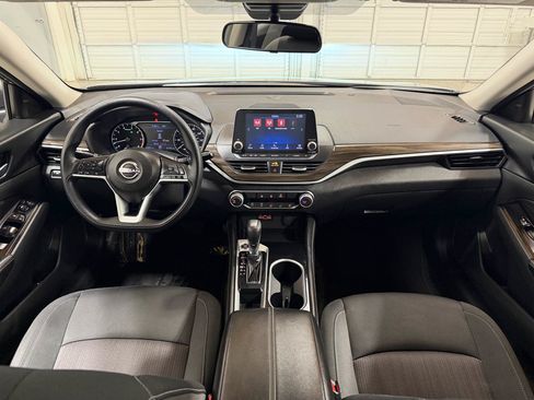 Used 2023 Nissan Altima 2.5 SV FWD image 24