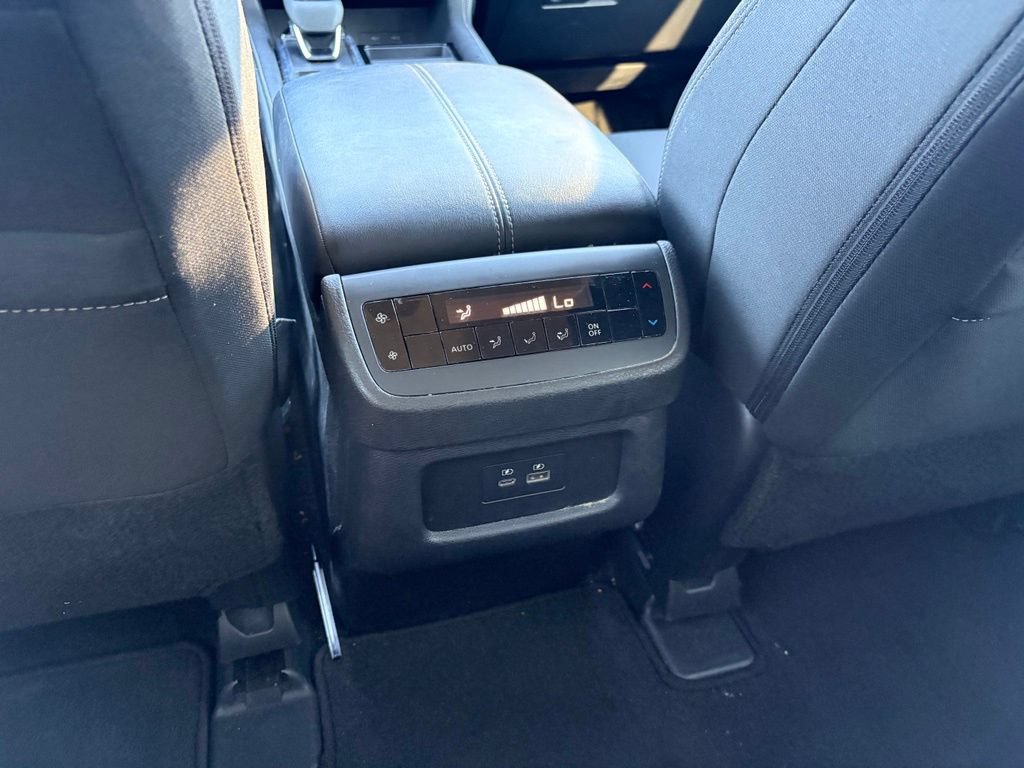 Used 2025 Nissan Pathfinder SV FWD image 29