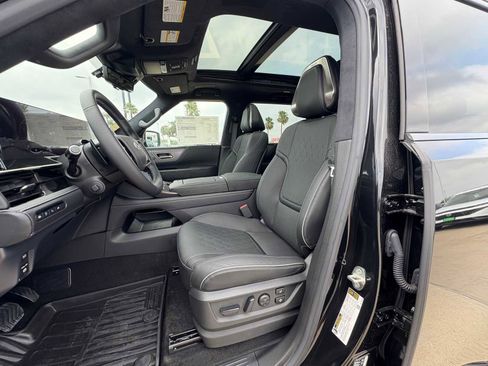 New 2026 INFINITI QX80 Autograph w/ Premium Cargo Package AWD/4WD image 15