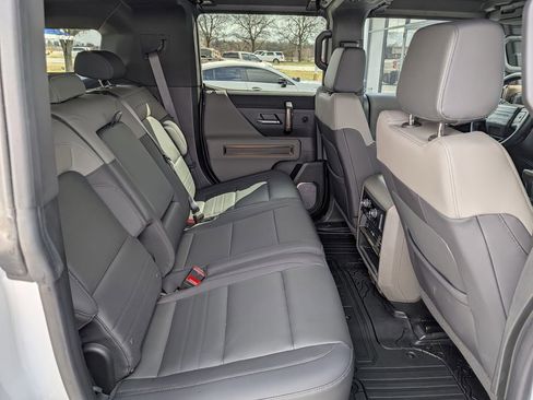 Used 2025 GMC Hummer EV 2X w/ LPO, Sport Package image 33