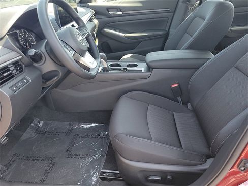 New 2025 Nissan Altima 2.5 SV w/ SV Special Edition Package image 11