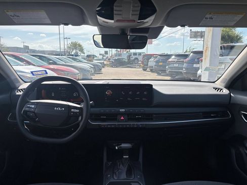 Used 2025 Kia K4 FWD image 31