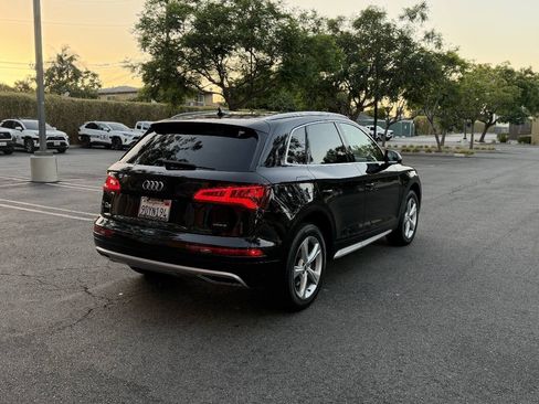Used 2020 Audi Q5 2.0T Premium w/ Convenience Package AWD/4WD image 5