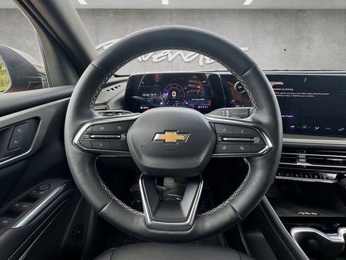 Certified 2024 Chevrolet Traverse LT w/ Trailering Package image 18