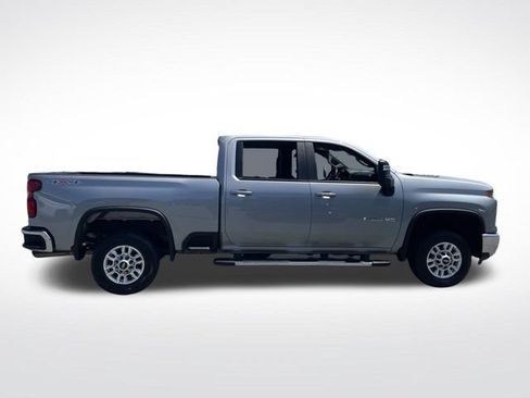 Used 2025 Chevrolet Silverado 2500 LT w/ Convenience Package AWD/4WD image 8