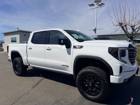 Used 2025 GMC Sierra 1500 AT4 w/ AT4 Premium Package image 1
