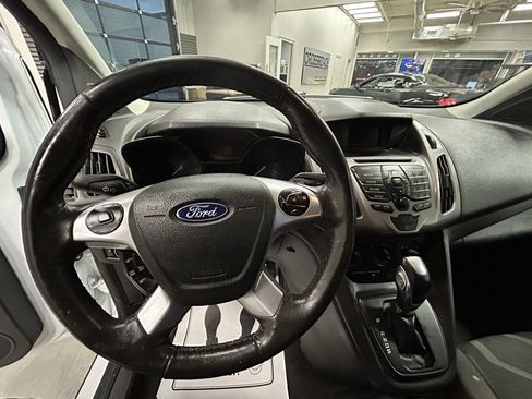 Used 2018 Ford Transit Connect XLT image 8