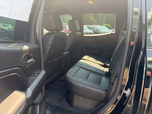 Used 2023 Chevrolet Colorado LT w/ LT Convenience Package III AWD/4WD image 17