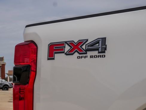 New 2026 Ford F250 Platinum AWD/4WD image 12