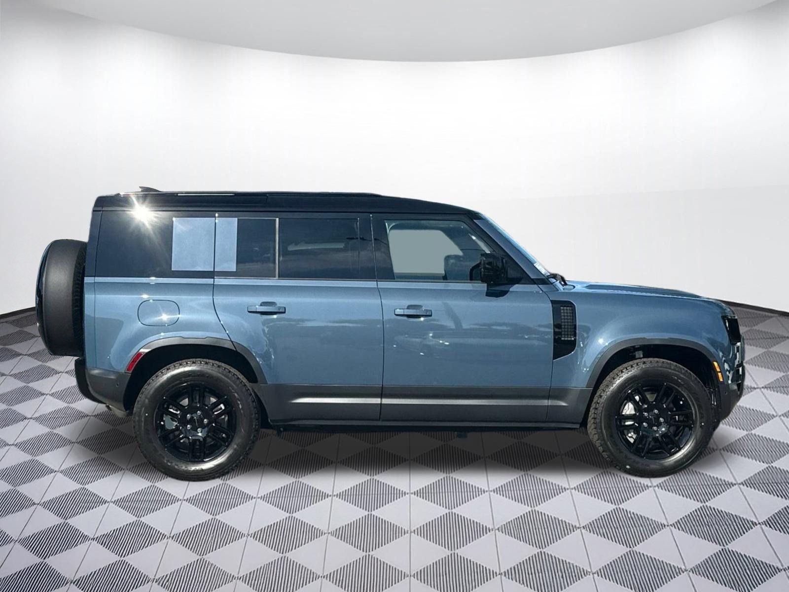New 2026 Land Rover Defender 110 S AWD/4WD image 7