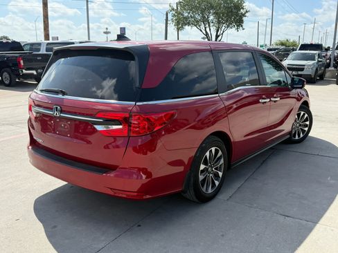 Used 2023 Honda Odyssey EX-L image 3