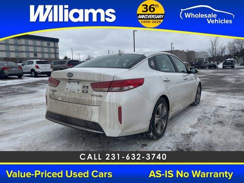 Used 2017 Kia Optima EX image 21