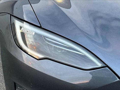 Used 2022 Tesla Model S image 31