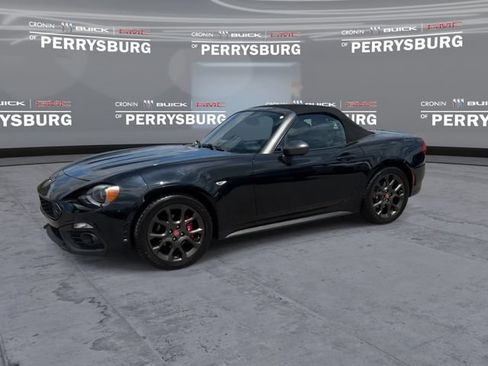 Used 2017 FIAT 124 Spider Abarth RWD image 4