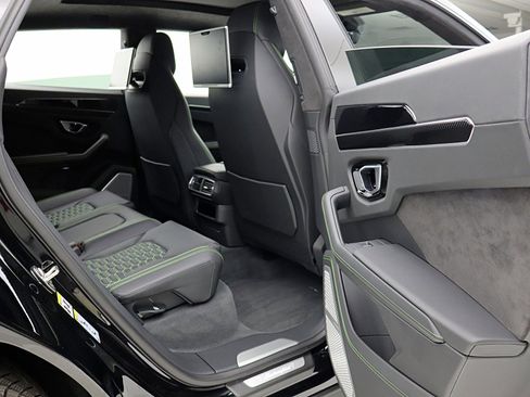 Used 2020 Lamborghini Urus image 49