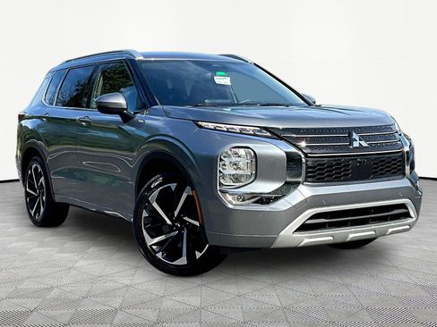 Used 2022 Mitsubishi Outlander SEL FWD image 3