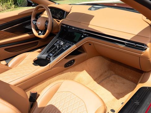 Used 2025 Aston Martin DB12 Convertible RWD image 49