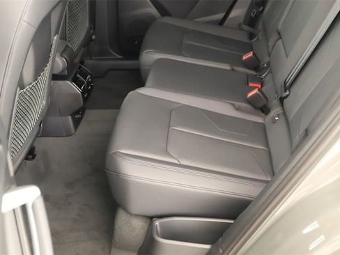 New 2025 Audi Q3 2.0T Premium image 28