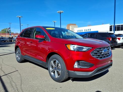 Certified 2022 Ford Edge SEL w/ Convenience Package image 3