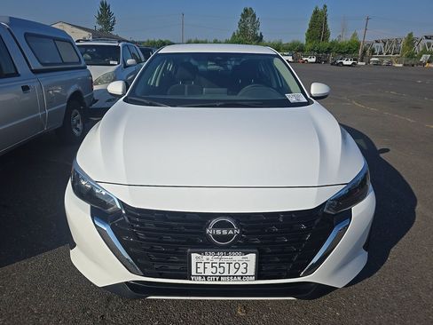 Used 2025 Nissan Sentra SV FWD image 3