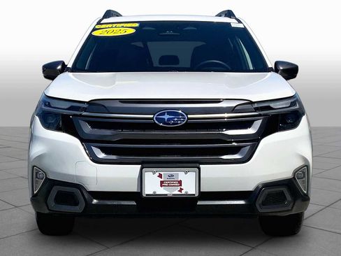 Used 2025 Subaru Forester Limited AWD/4WD image 4